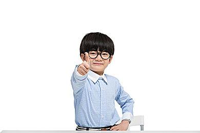 一月国产游戏版号下发：《崩坏星穹铁道》《逆水寒手游》等获得版号